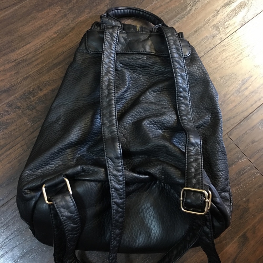 Backpack - Picture 2 of 3